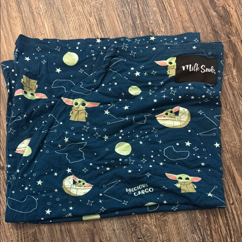 Milk Snob Nursing Cover / Baby Carrier cover - Star Wars Print